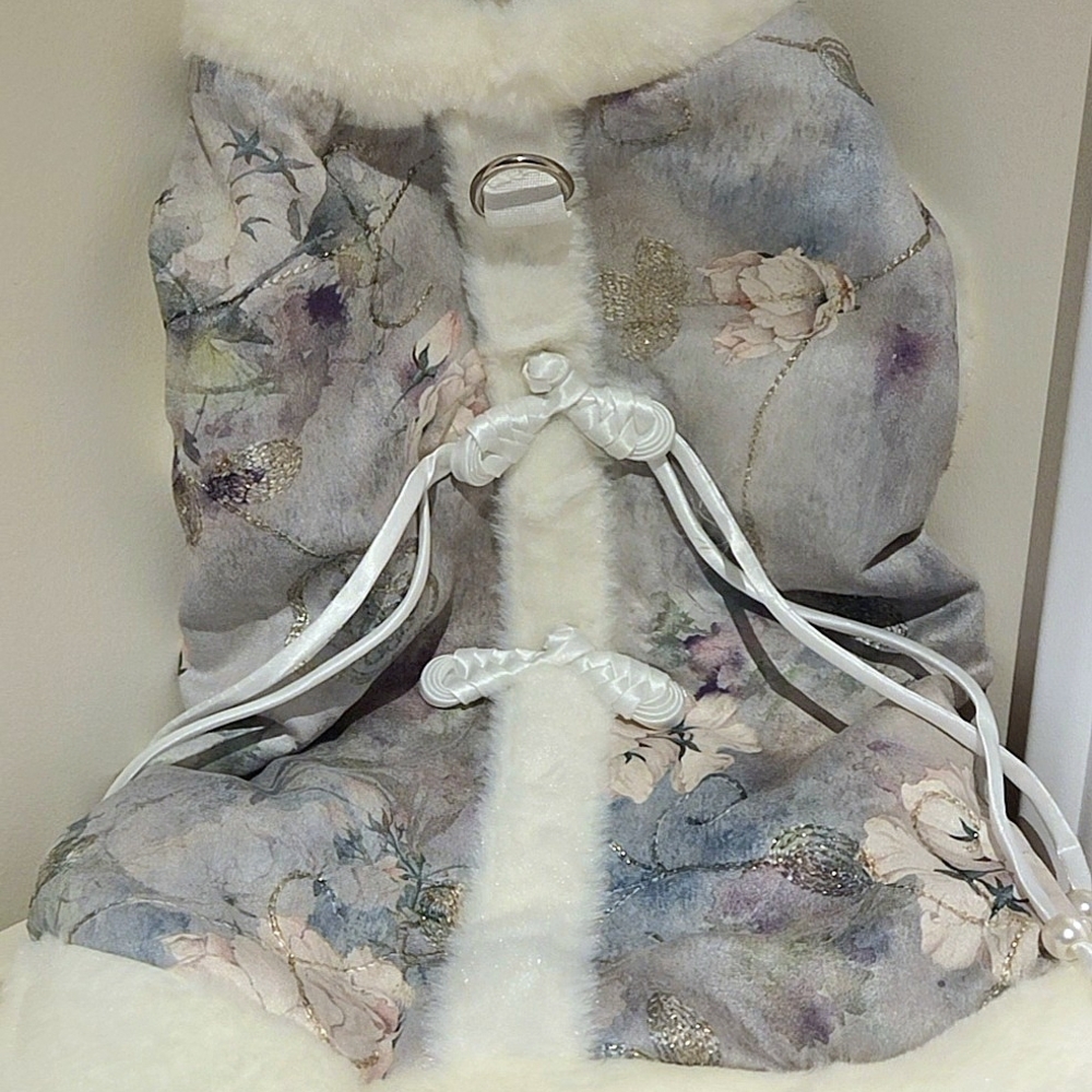 Chinese Tang Suit Floral Patterned Pet Cat Dog Coat with White Faux Fur.